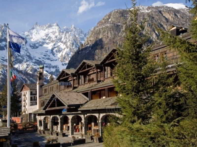 Hotel Ih Mont Blanc 4*